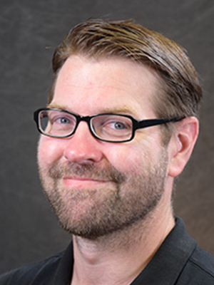 Aaron Graham Headshot