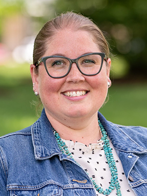 Kelly Miller-Martin Headshot