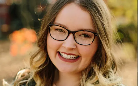 Victoria LaFave Headshot